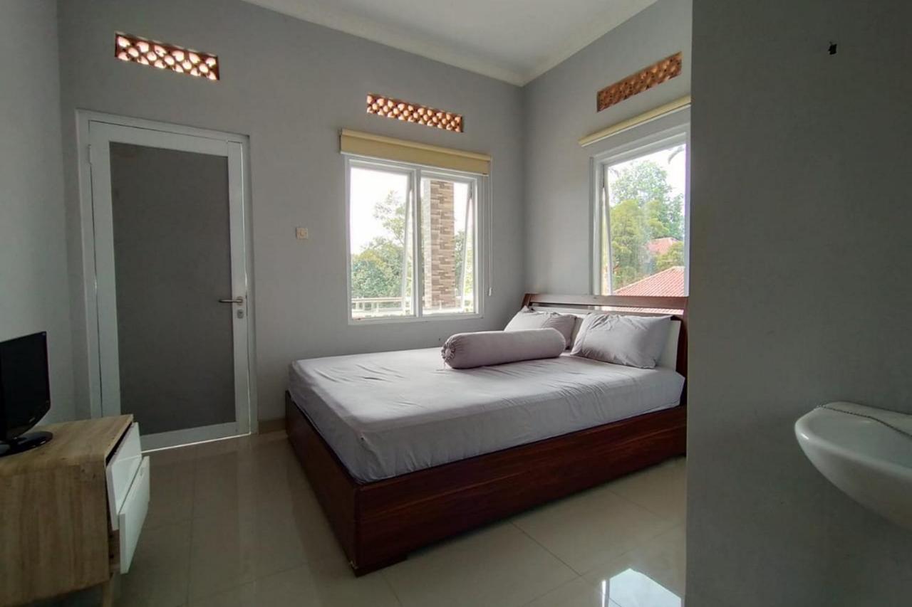 Villa Batu Tua Puncak Mitra Reddoorz Bogor Extérieur photo