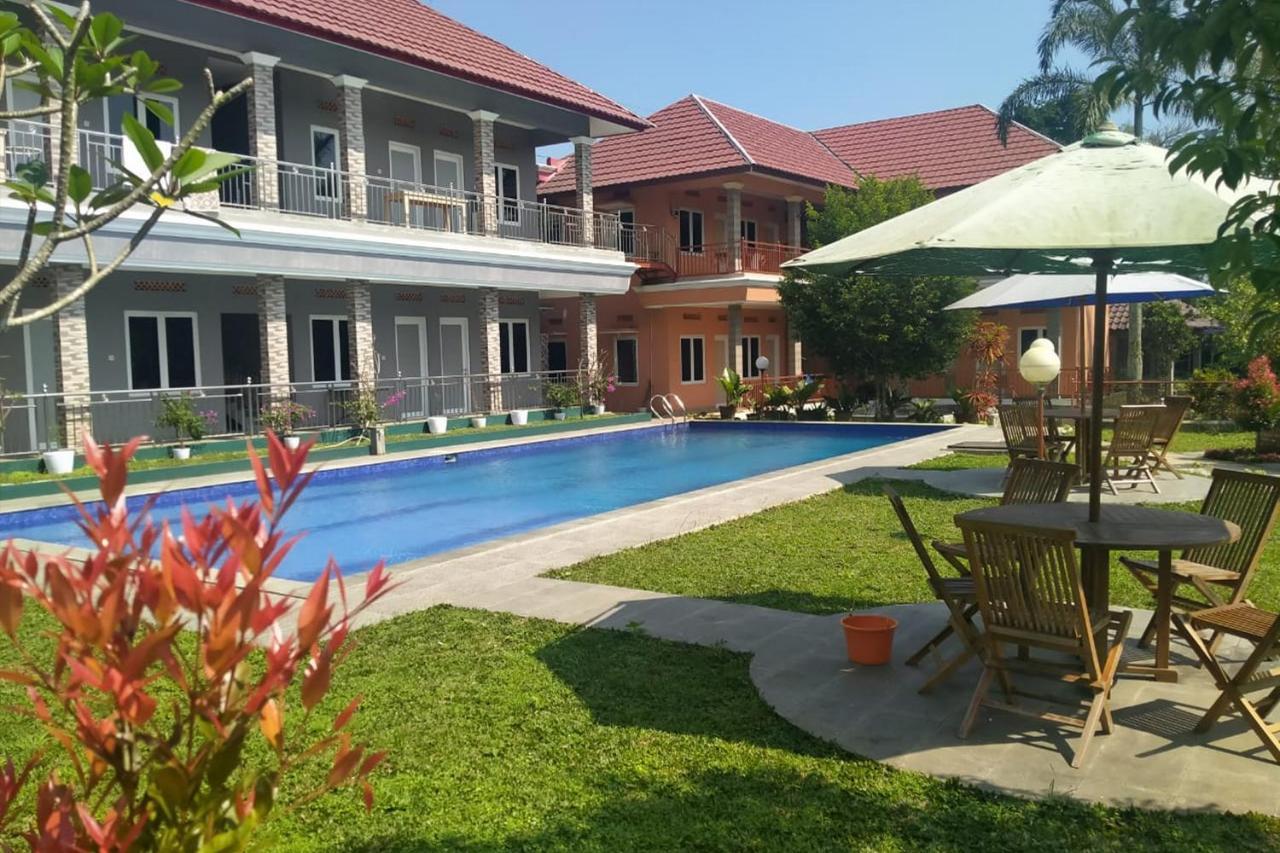 Villa Batu Tua Puncak Mitra Reddoorz Bogor Extérieur photo