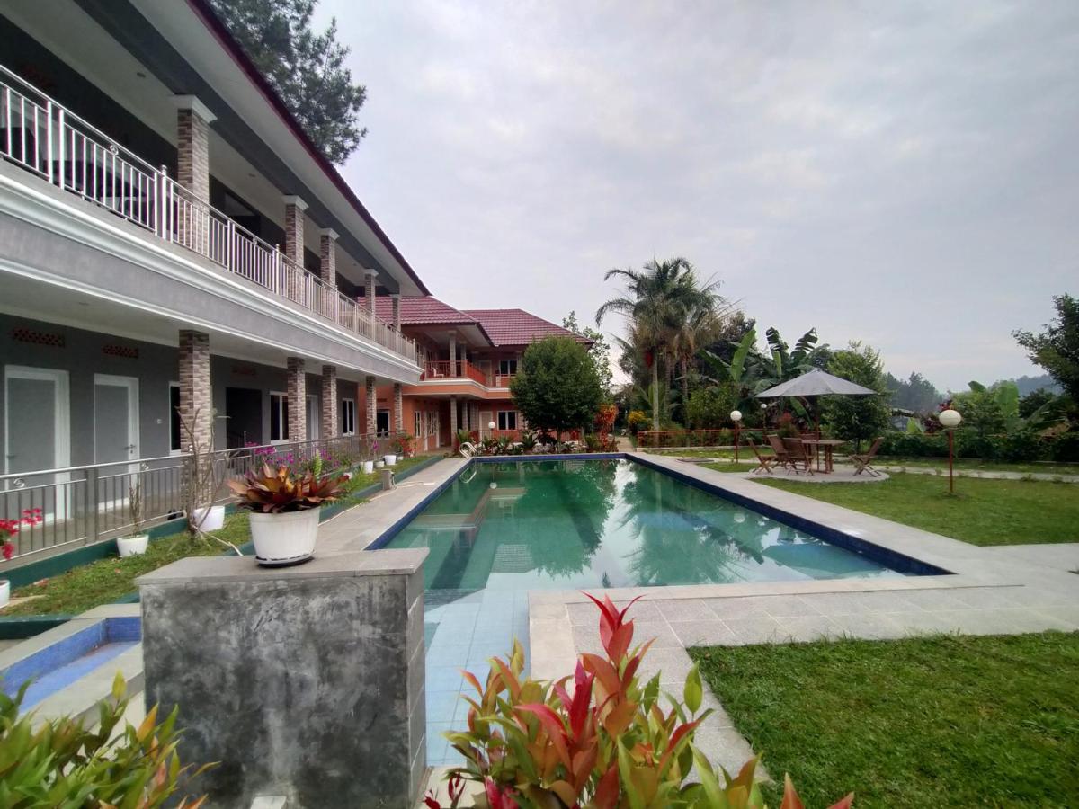 Villa Batu Tua Puncak Mitra Reddoorz Bogor Extérieur photo